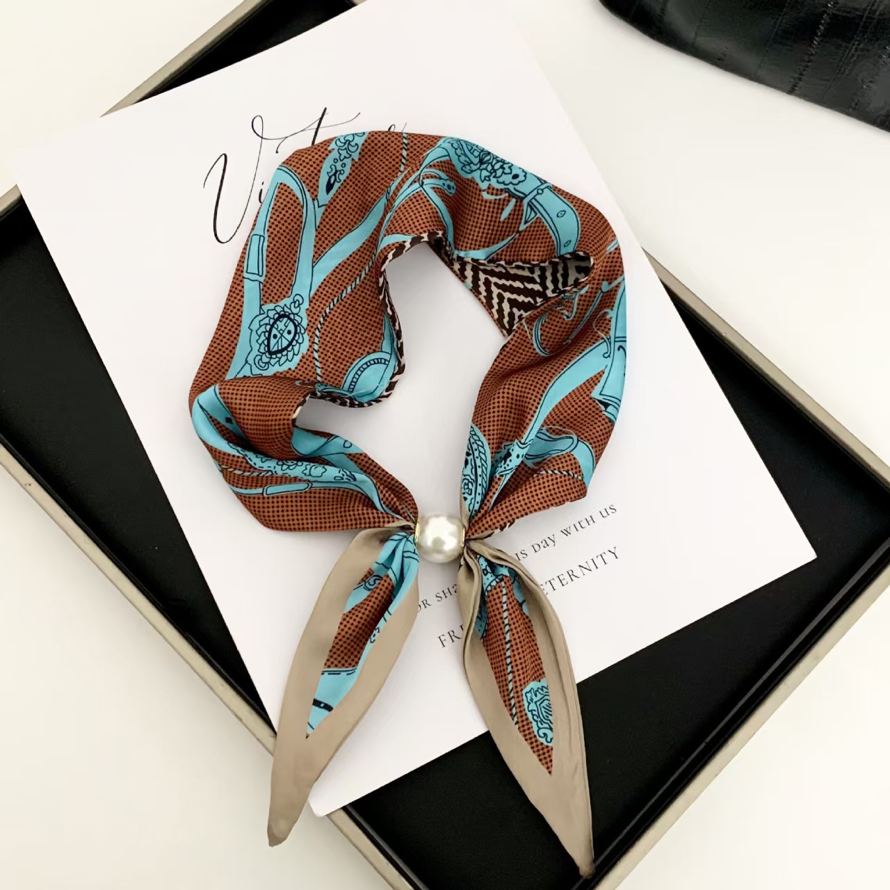 Korean Style Elegant Pearl Mag - đánh giá và giá Face Scarf Mask